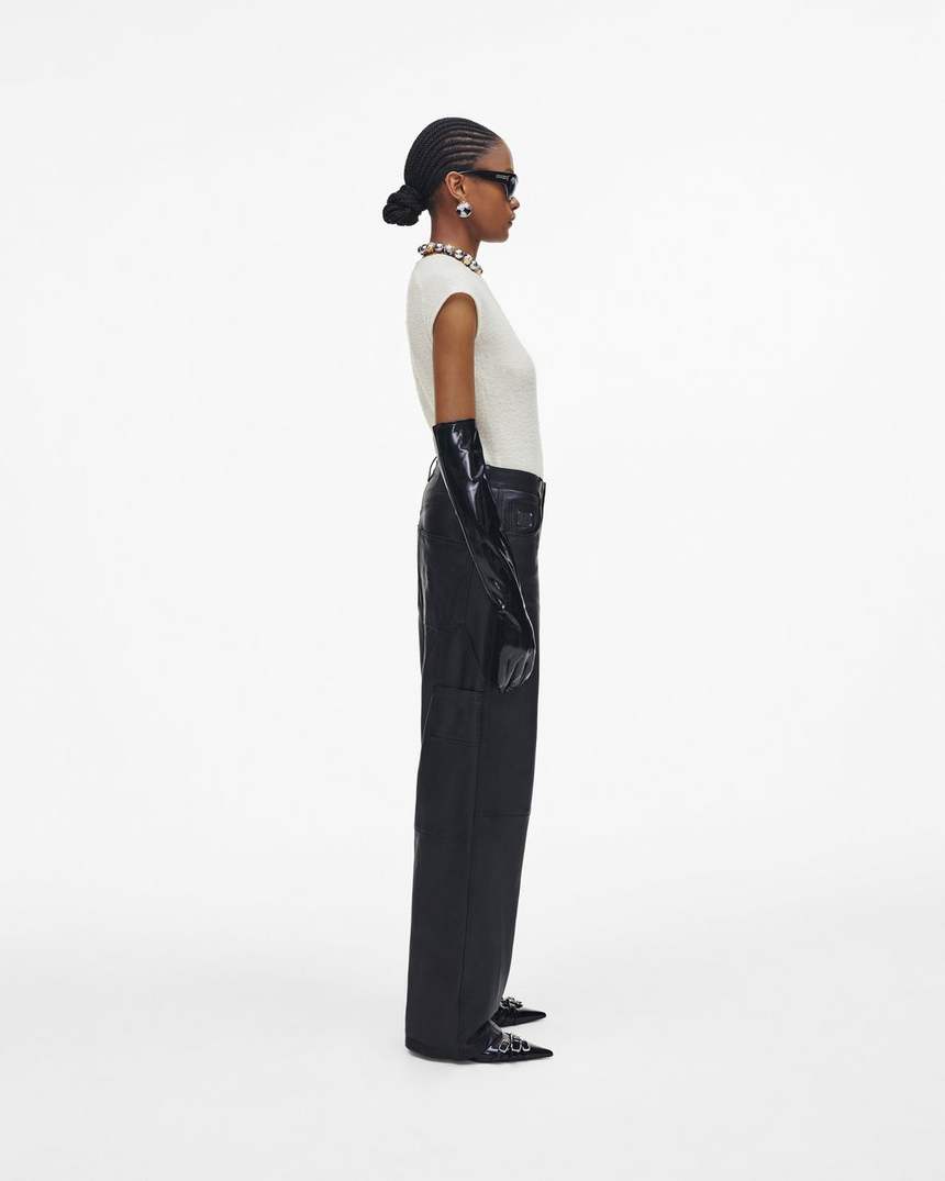 calça de couro oversized