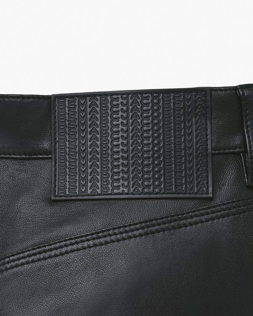 calça de couro oversized
