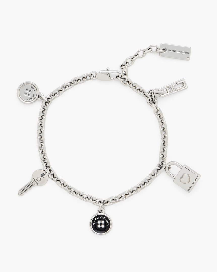 pulseira com pingente de botão