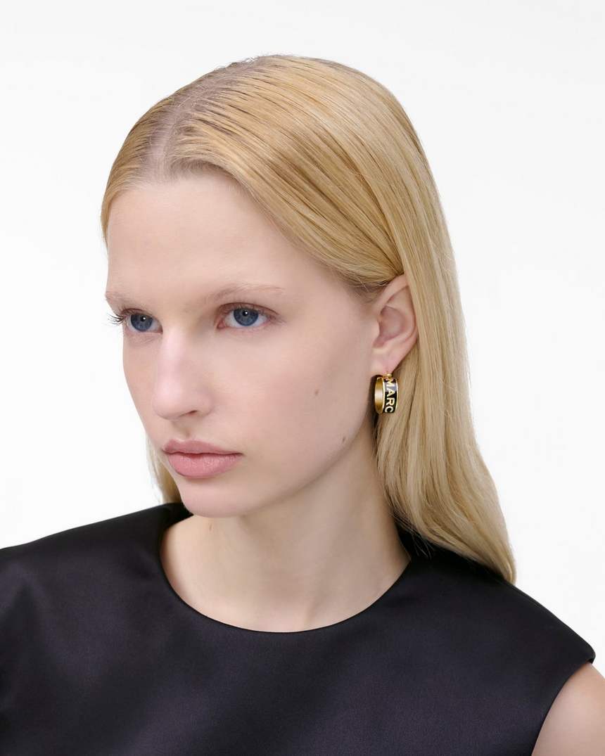 os brincos de argola marc jacobs