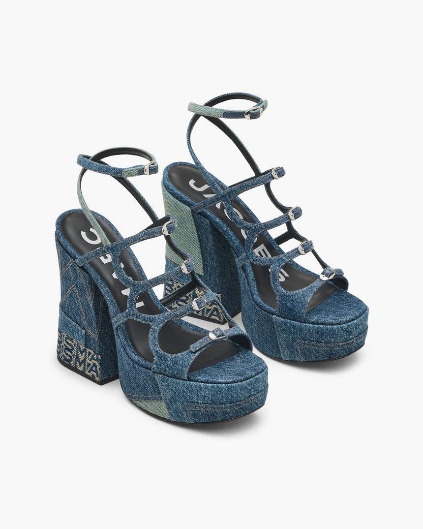 sandália plataforma kiki em jeans desconstruído