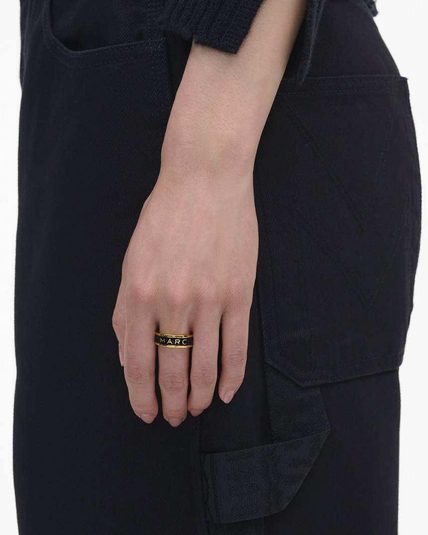 o anel de esmalte marc jacobs