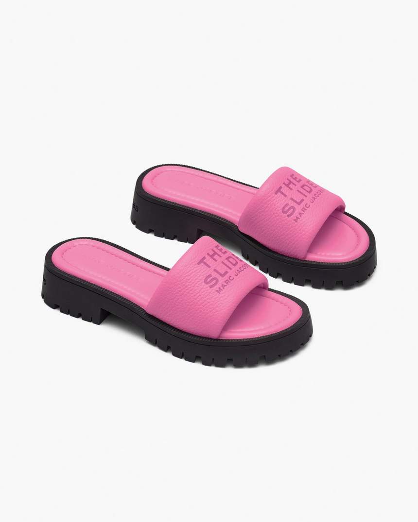 o chinelo com sola tratorada