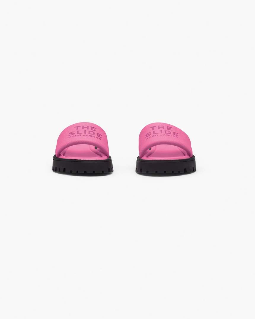 o chinelo com sola tratorada