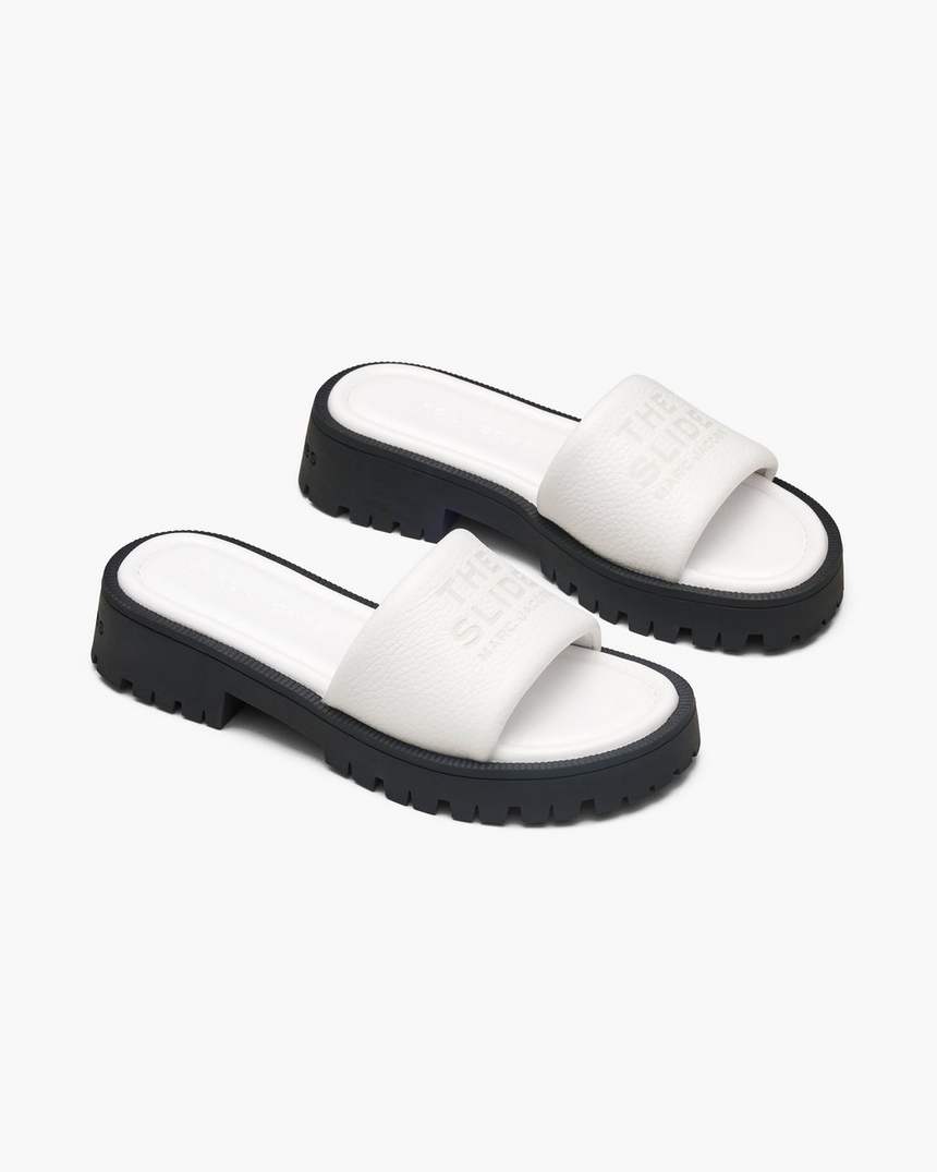o chinelo com sola tratorada