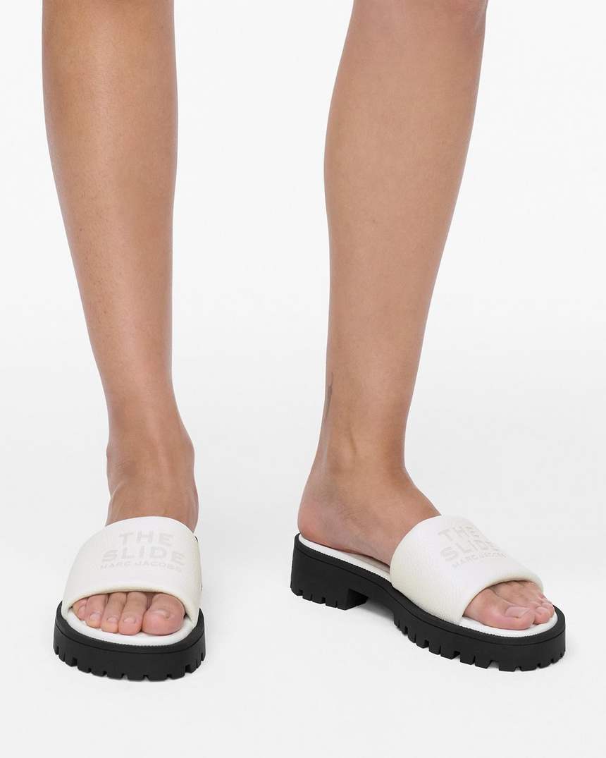 o chinelo com sola tratorada