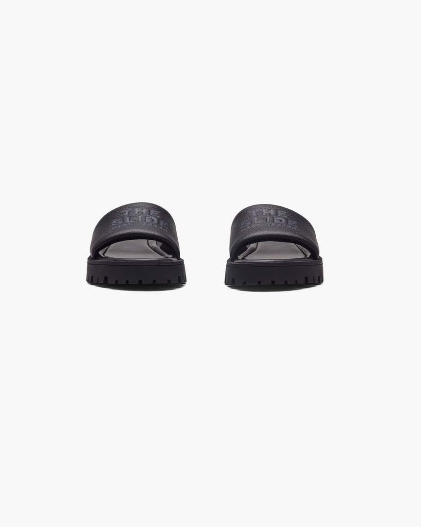 o chinelo com sola tratorada