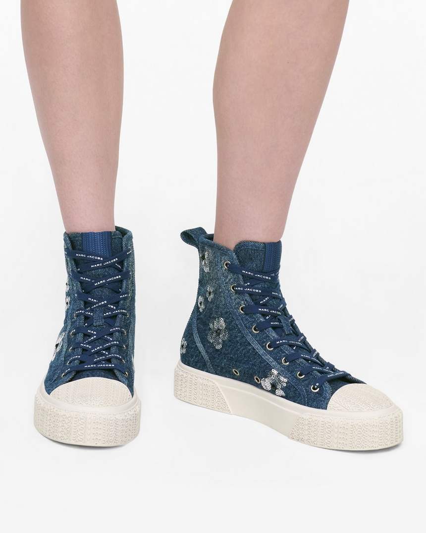 tênis de cano alto jeans com lantejoulas e margaridas
