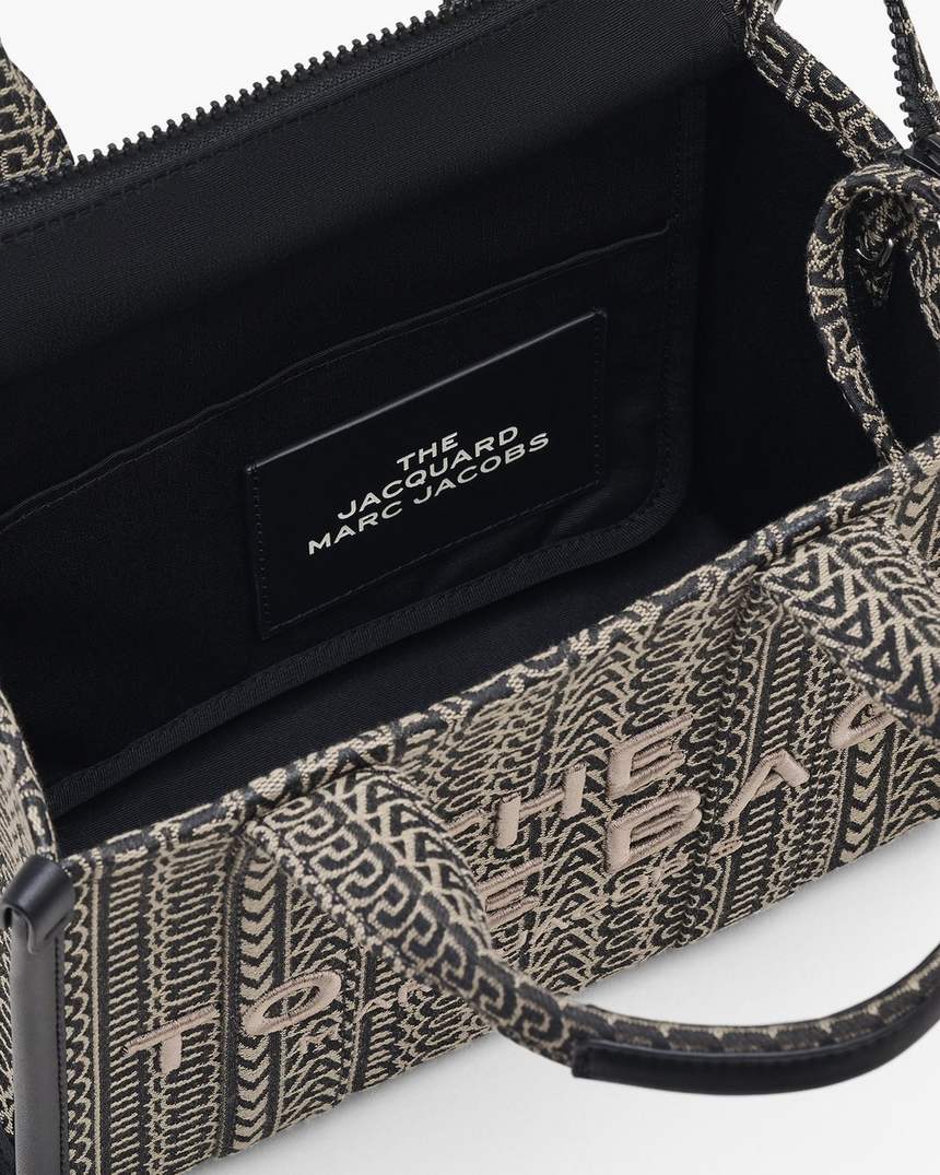 bolsa tote pequena com estampa jacquard monogramada
