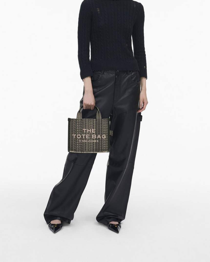 bolsa tote pequena com estampa jacquard monogramada