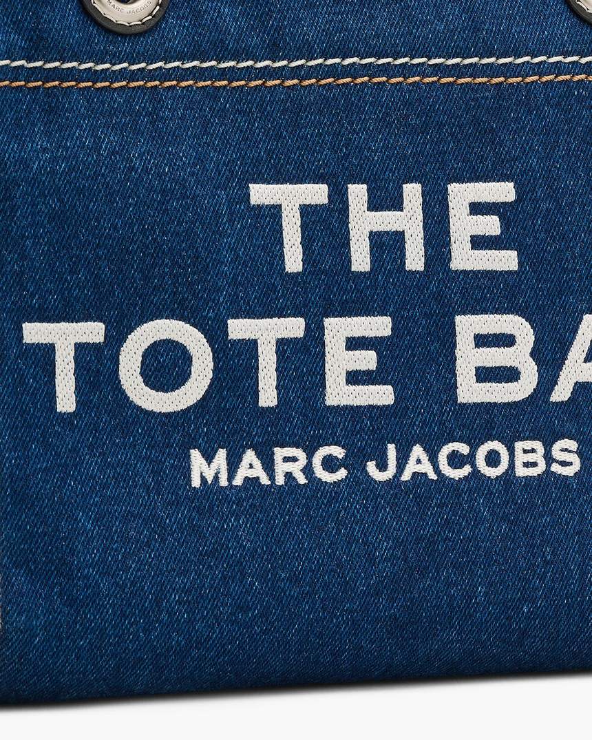 bolsa tote pequena com corrente em jeans