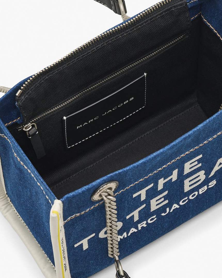 bolsa tote pequena com corrente em jeans