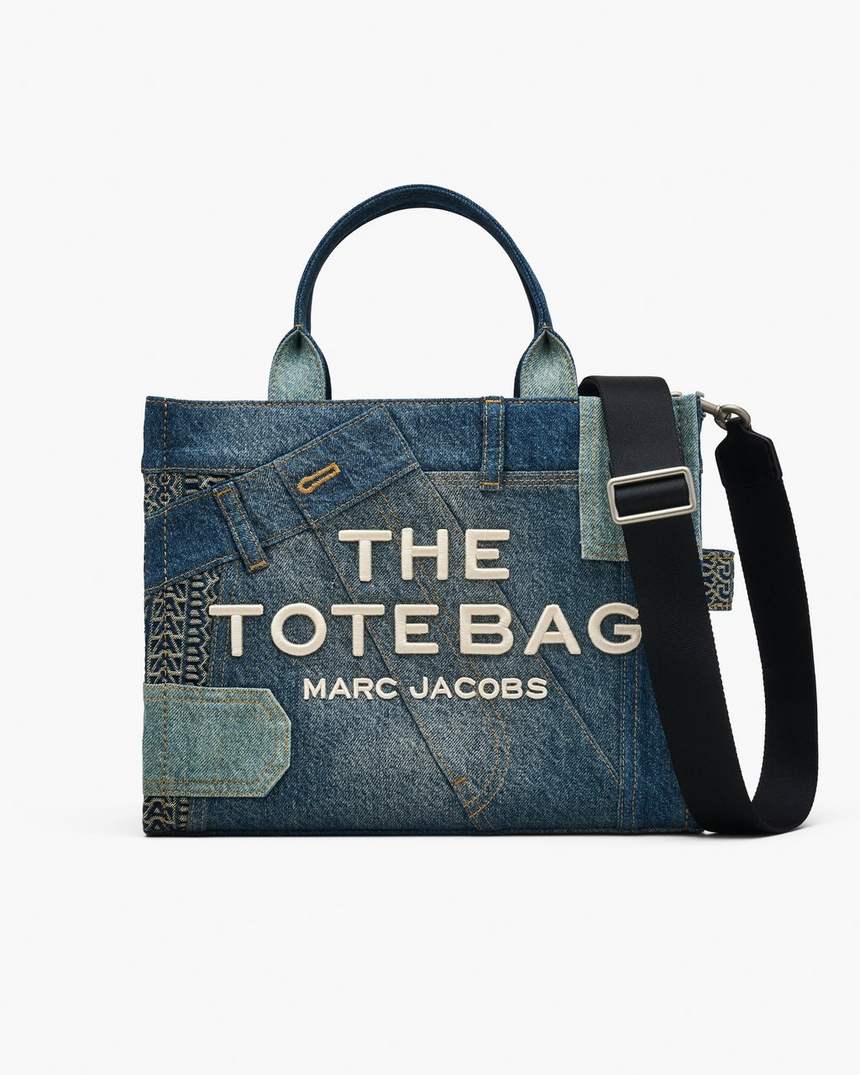 bolsa tote média em jeans desconstruído