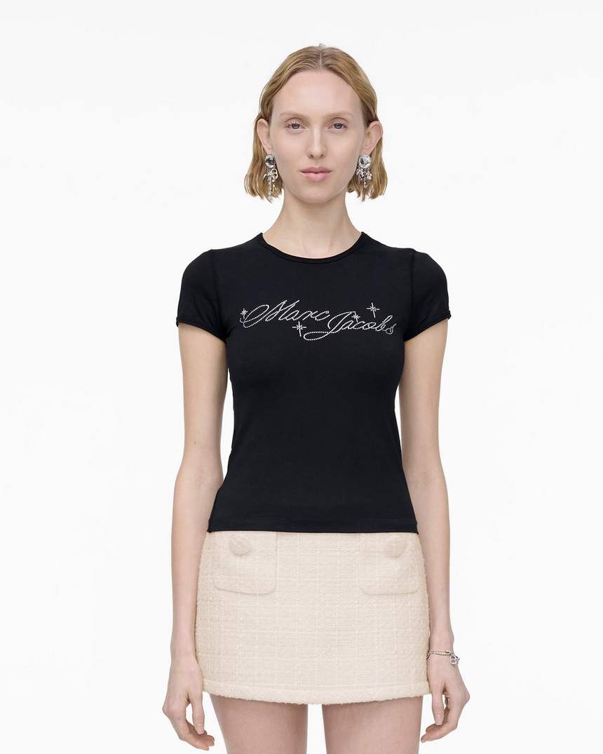 camiseta encolhida com logo charmoso
