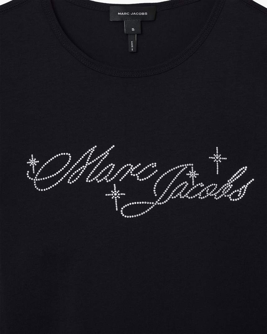 camiseta encolhida com logo charmoso