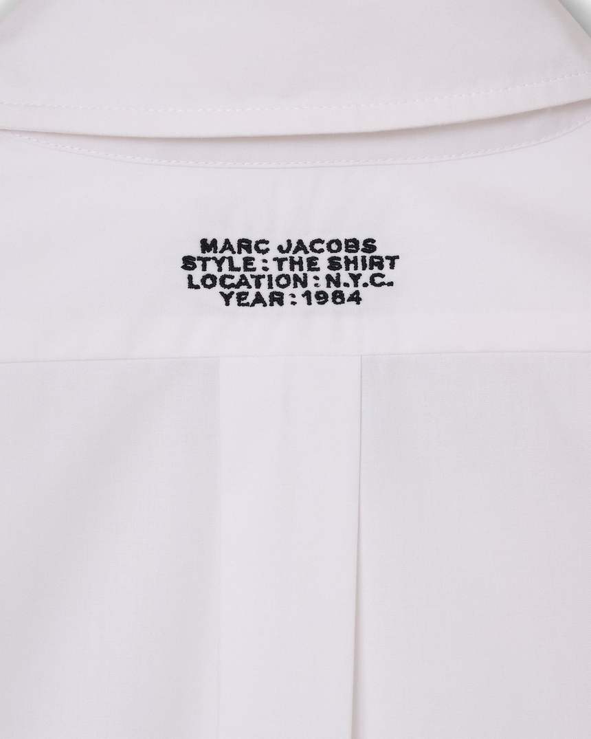 a camisa cropped feminina